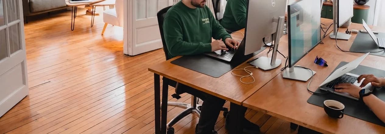 Équipe Leando au bureau